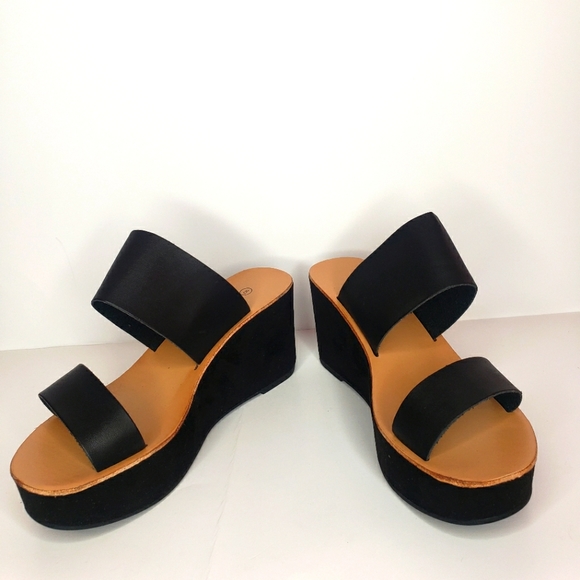 Black platform slides - Picture 3 of 4